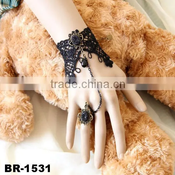 Black Lace Slave Bracelets With Ring Lolita Sexy Glass Bead Chain Metal