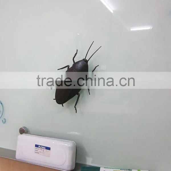 Kid Jumbo Plastic Cockroach Trick Toy photo-6