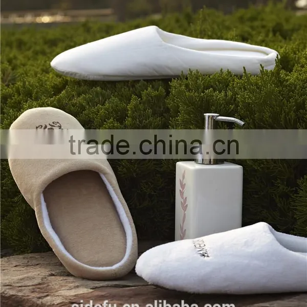 High Quality Customized Embroidered Hotel Coral Fleece Slipper photo-2