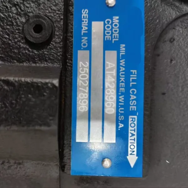High Pressure Piston Pump AT191574 AT428960 AT180926 AT197383 High Hydraulic Oil Pump AT302661 AT353936 AT428960 AT209488 photo-2