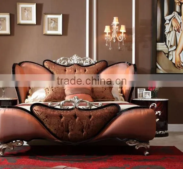 Neoclassic Design Double Bed Solid Wood Bed With Polishing Leather Convex Carve Flower AK-7073