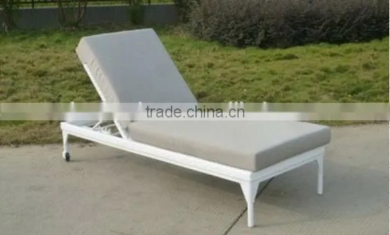 Hot Sell Black Wicker Lounger With Wheels Bathtub Lounge Chair photo-5