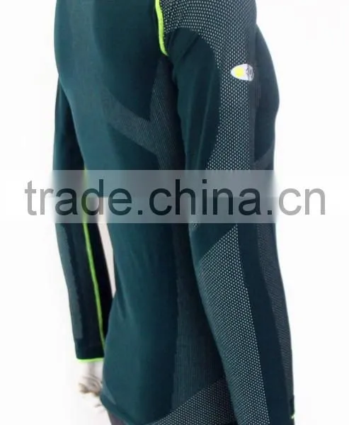 Latest Fashion Seamless Tight Fit Spportswear photo-3