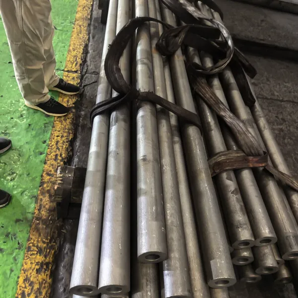 Light Weight Thin Wall Carbon Steel Seamless Tube Cost Effective Wholesale Price photo-5