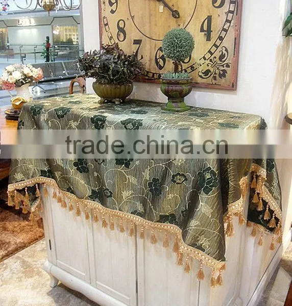 China Customized Design Decorative Jacquard Chenille Tablecloth,table Cover