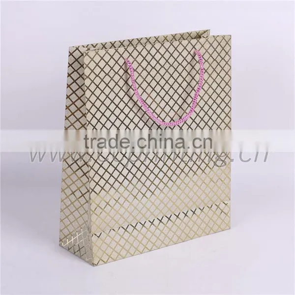 Cheap Price Gold Foil Promotional Gift Paper Bag Luxury photo-2