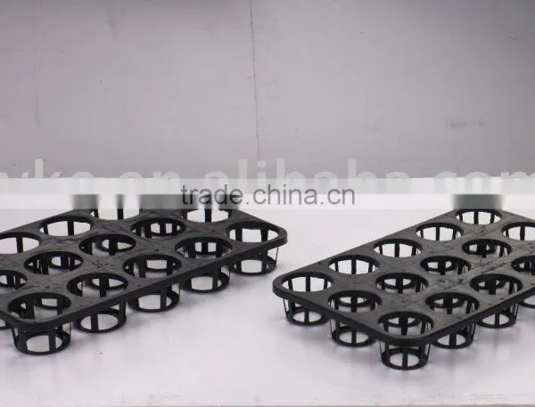 Plastic flower tray