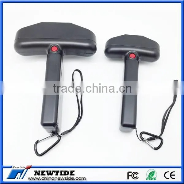Hot Selling Dry Battery Torch Cheap LED Flashlight photo-4