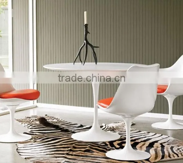 White Eero Saarinen Fiberglass Saarinen Tulip Table Replica photo-5