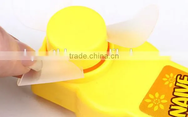 Cheap Plastic Mini Handy Fan for Kids in Summer photo-5