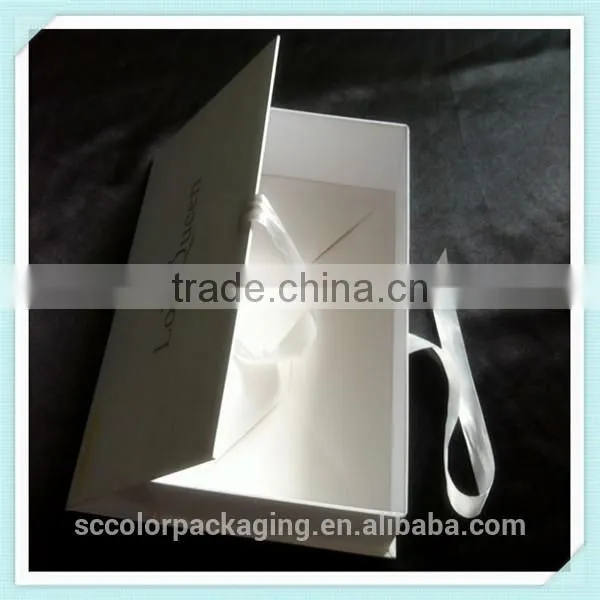 White Gift Boxes Flat Packagings With Hot Silver Logo Flat Packing Boxes With Silver Ribbon photo-3