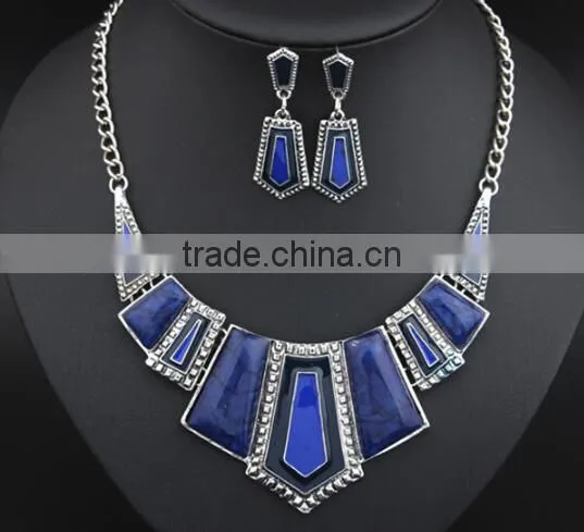 Zm33252a Hot Selling Vintage Jewelry Accessory Resin Necklace and Earring Set photo-2