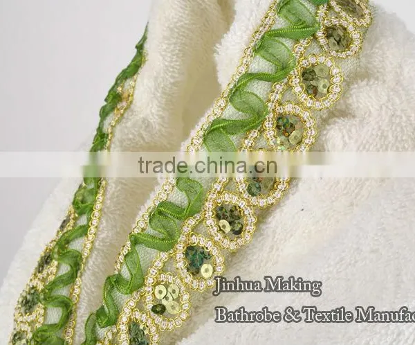 Exquisite Embroidery 100% Terry Cotton Bathrobe for Women photo-4