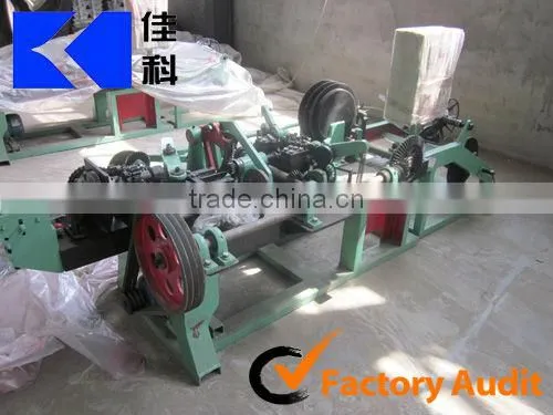 Automatic Hot-dipped Galvanized Steel Wires Twisted Barbed Wire Fence Weaving Machines photo-5