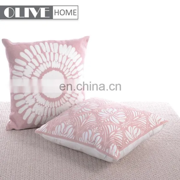 2018 High Quality Crocheted Sofa Embroidery Flower Design Pink Cushion With Invisible Zipper photo-3