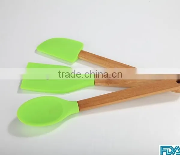 Colorful Big Size Kitchen Silicone Spoon With Wooden Handle in FDA LFGB Standard photo-4