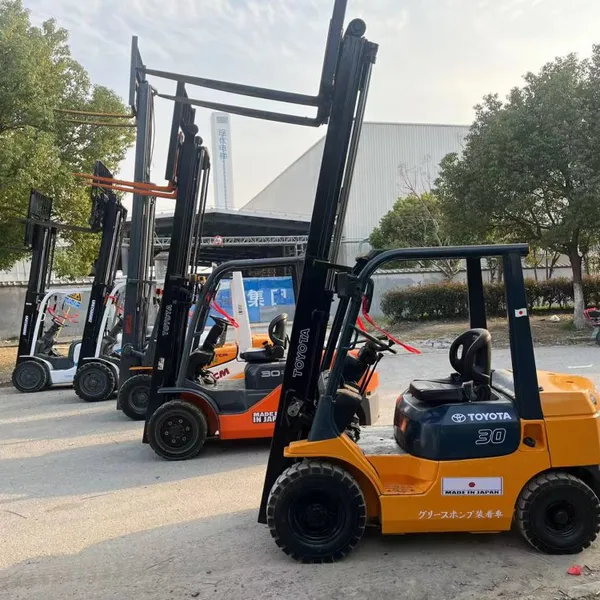 Used Komatsu Japanese Used Forklift 3 Tons Diesel FD30 for Sale Property for Sale in Shanghai Yard photo-5