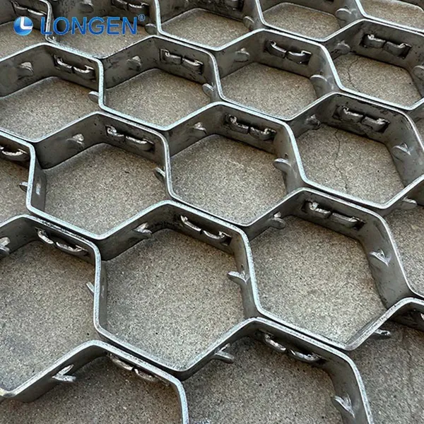 Refractory Mesh Bonding Holes Inner Buckle Lock Riveting Standard Bonding Hole Custom Tortoise Shell Mesh Industrial Grade photo-5