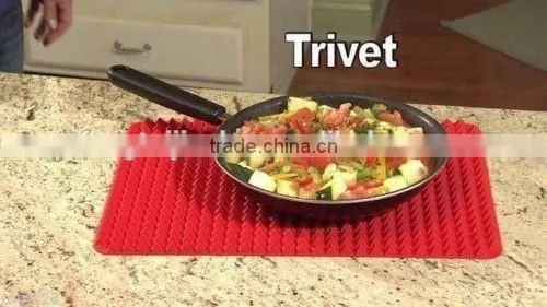 Pyramid Pan Silicone Baking Mat Red Color photo-4