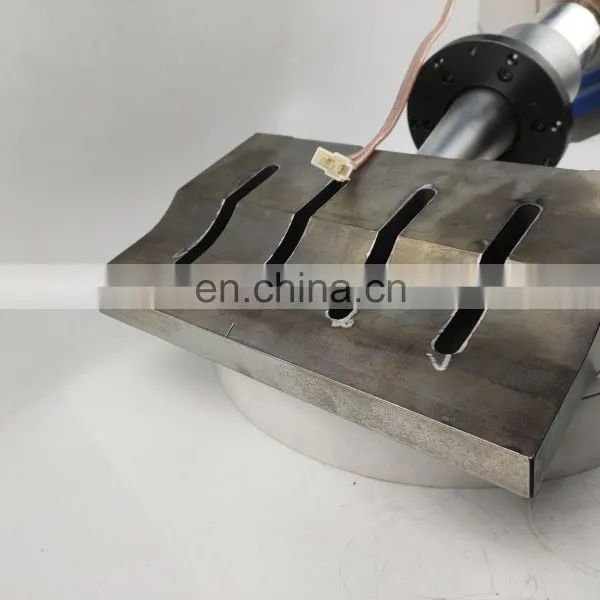 20KHZ 2000W Ultrasonic Plastic Welding Machines With High Power High Speed and High Output photo-4
