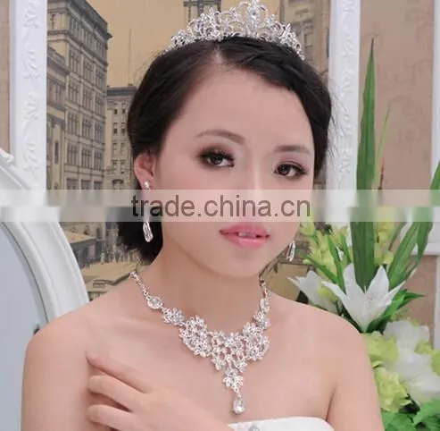 Silver Alloy Rhinestone Earrings Crystal Pendant Necklace Bridal Jewelry Set photo-4