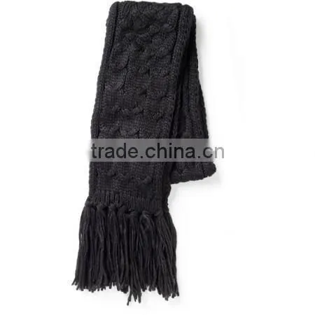 Women's Chunky Cable Knit Scarf photo-2