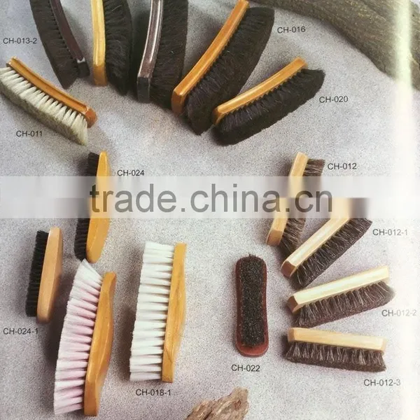 wood pet brush