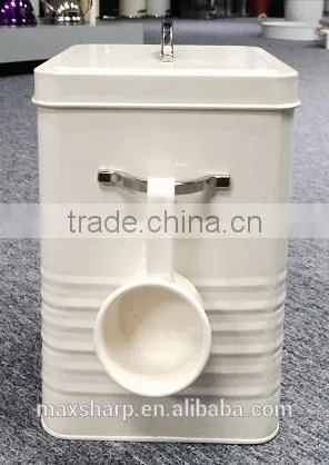 Dog Food Canister With Spoon photo-3