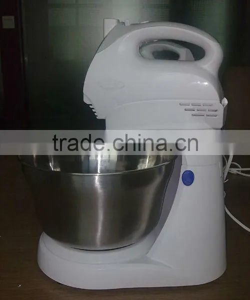 Stand Mixer With Stainless Steel Bowl
