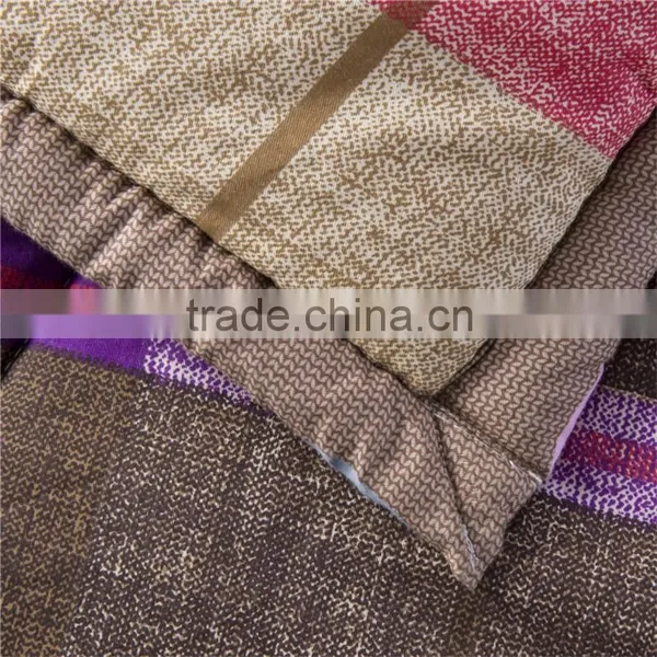 China High Quality Super Soft Modern Style Plaid Pattern Wholesale Quilt photo-4