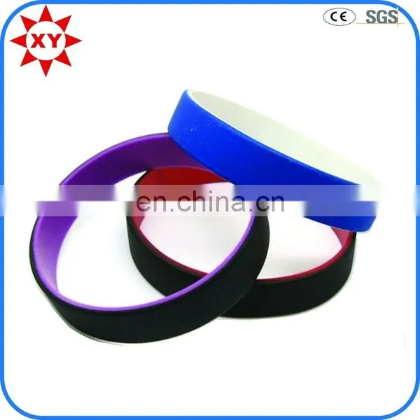 Custom Logo Color Fashionable Silicon Wristband photo-6
