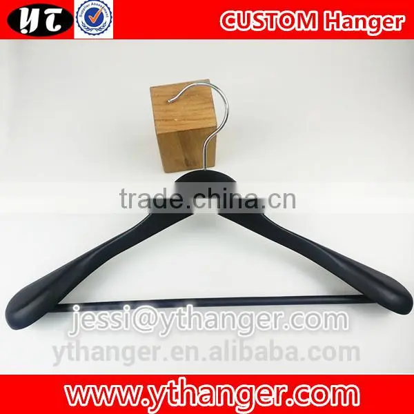 YY0530 Supplier Bulk Wide Shoulder Flat Wood Clothes Hanger Hotel Wooden Hanger photo-6