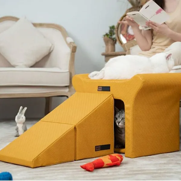 Shared Bench for Humans and Pets photo-2