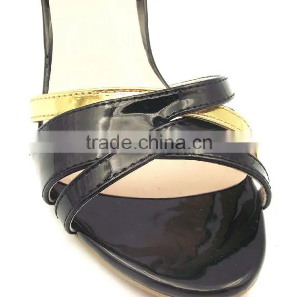 Color Matching Thick Heel Italian Leather Middle Heel Sandals Ladies Gold With Black photo-5