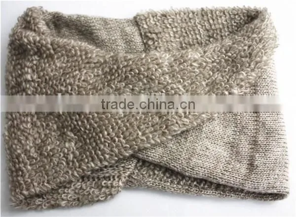 Plain Color Knitted Fish Scale Pattern Snood photo-3