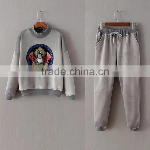Runwaylover EY2359B New Fashion 2017 Ladies Sport Suits , Women Embroidery Hoodie And Casual Pants photo-2