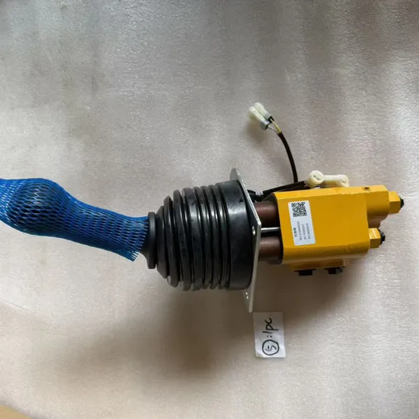 SDLG Pilot Valve Part No.4120005030 in Stock photo-3