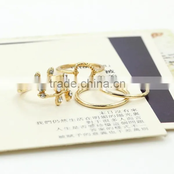 Fashion Latest Gold Finger Multiple Engagement Ring Set for Women photo-2