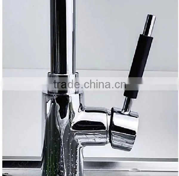 China Sanitary Chrome Surface Finished Kitchen Faucet photo-4