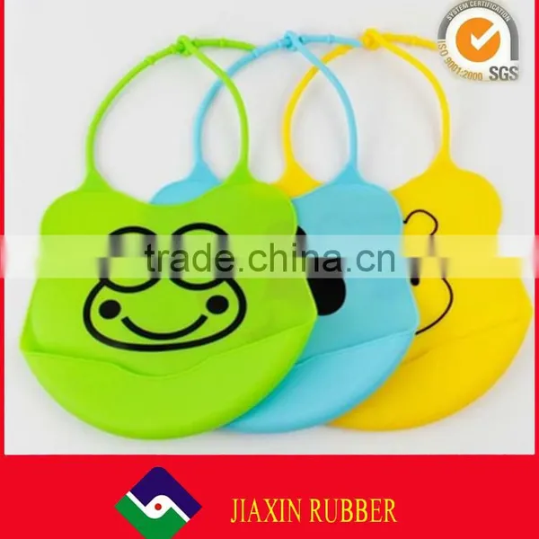 China Triangle FDA Silicone Baby Bib Custom photo-2