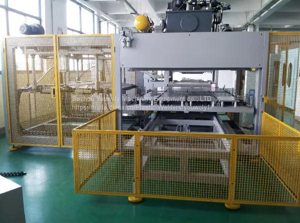 Plastic Pallets Hot-plate Welding Machine Factory photo-4