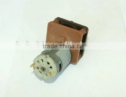 (Pump-03) Battery Fence Painting Sprayer 12V Gear Pump photo-3