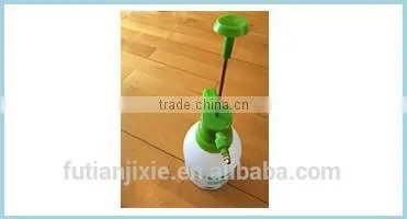 2L Garden Hand Held Pressure Sprayer Pump Spray Bottle/air Pressure Water Bottle photo-4