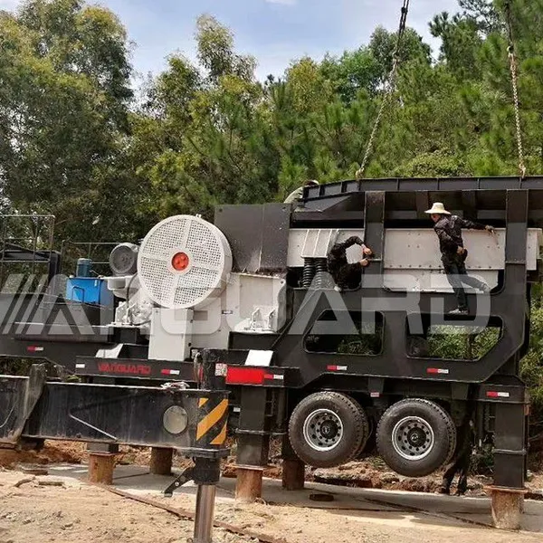 Mining Equipment Mobile Jaw Crusher Mobile Stone Crusher Machine photo-2