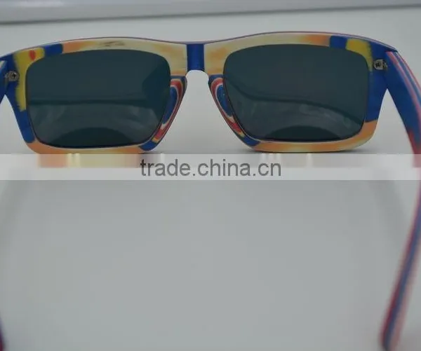 2015 New Fashion Recycled Skateboard Wood Sunglasses Frame Outisdie Black Inside Red Sunglasses Mens Polarized Sunglasses photo-5