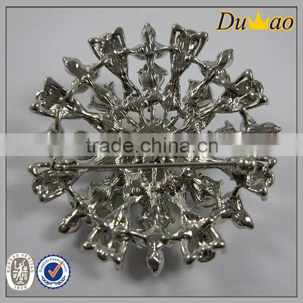 Elegant Metal Rhinestone Brooch for Wedding photo-4