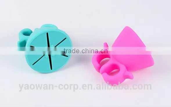 Popular Soft Silicone Nail Art Tools Finger Cots Holder photo-6