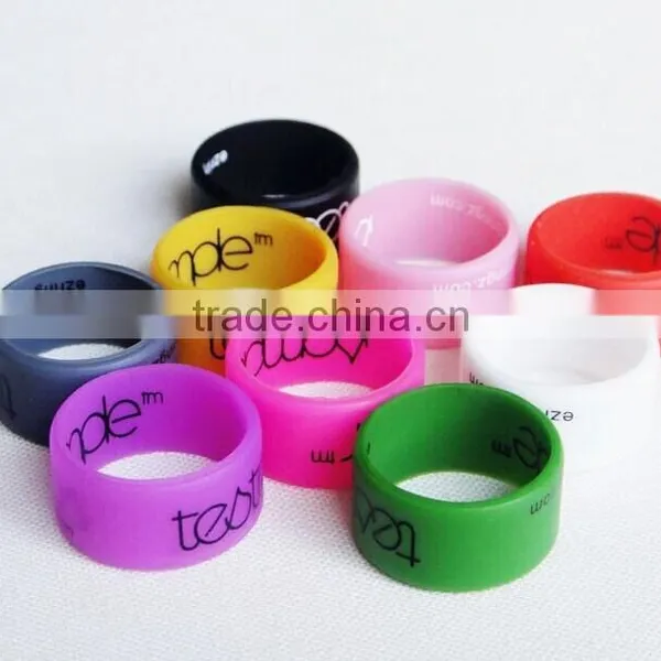 Custom & Eco-friendly Fashionable Silicone Wedding Ring for Souvenir Jewellery photo-3