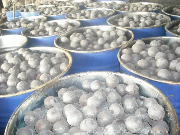 Dia.20mm, 15mm Casting Chrome Grinding Iron Balls / Cylinders, High Chromium Casting Balls, Alloy Casting Chromium Balls photo-2
