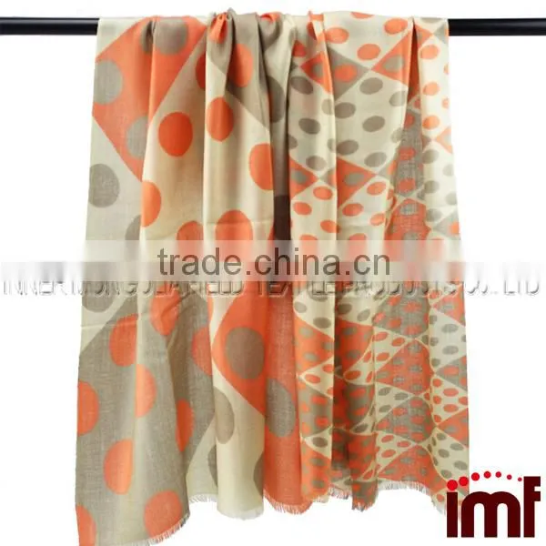 100% 80s Lightweight Large Fine Wool Super Soft Women's Fashion Sacrf Shawl photo-2